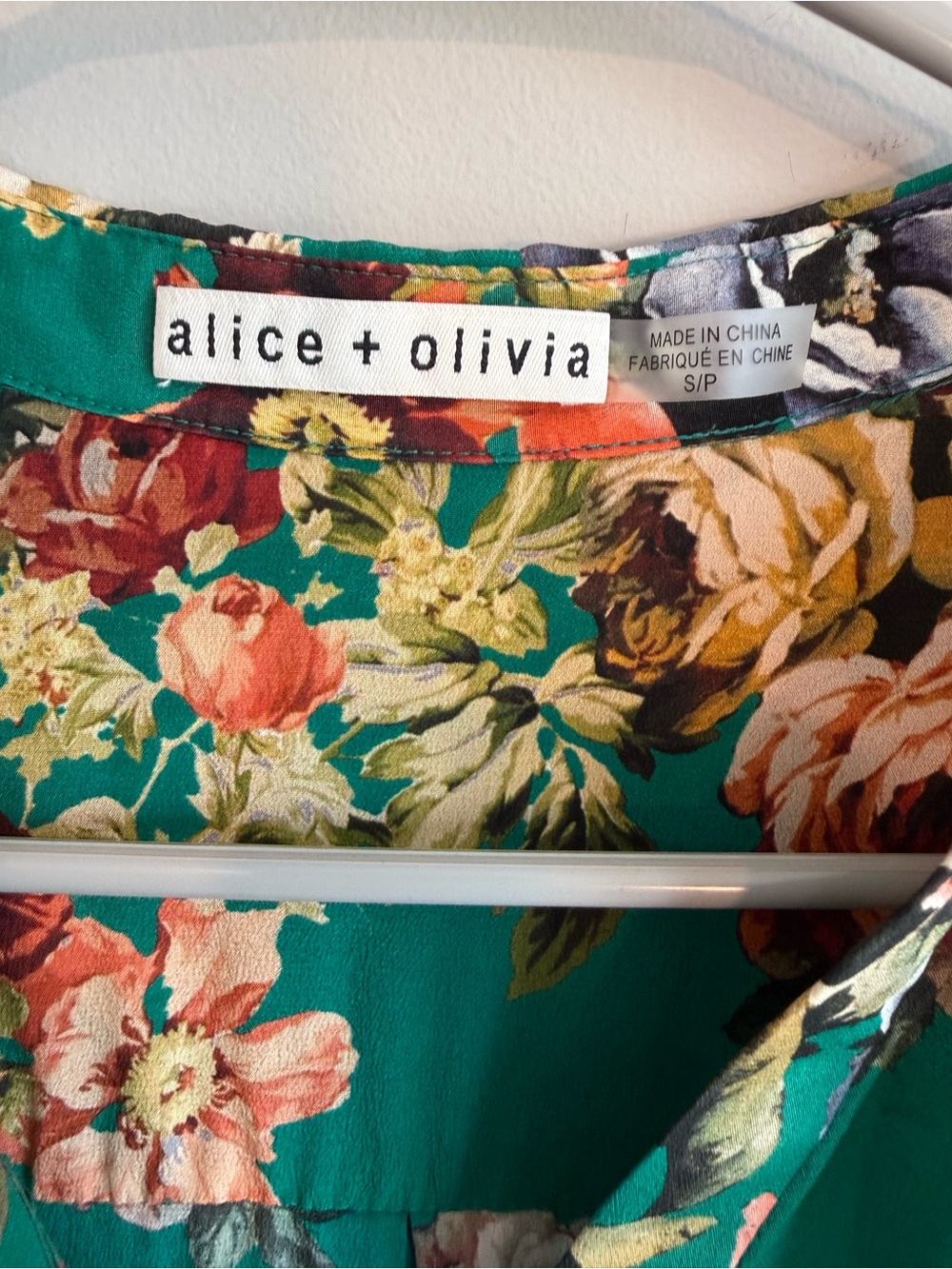 ALICE + OLIVIA Silk Eloise Floral Button-Down Blouse Size Small - Picture 10 of 12